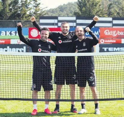 Beşiktaş’ta Boateng derbide ilk 11’de oynayaca-2