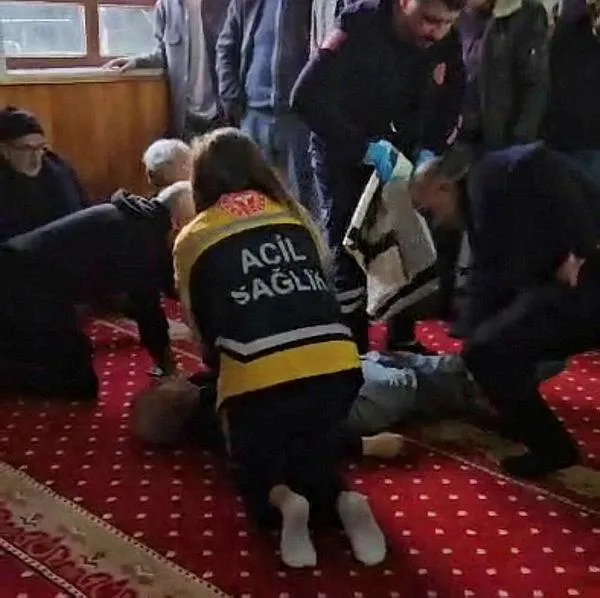 bursada-bayram-namazi-icin-gittigi-camide-kalp-krizi-gecirerek-hayatini-kaybetti-1712735400284.jpeg