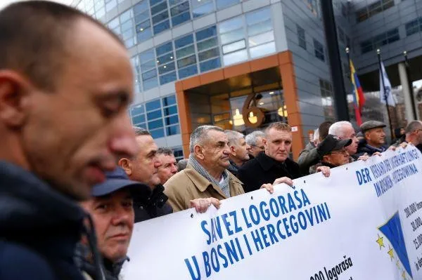 Bosna Kasabı Mladiç'e müebbet hapis!-2