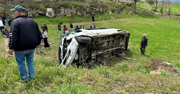 Kayseri'de öğrenci servisi devrildi: 15 yaralı
