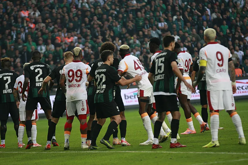 Okan Buruk'tan forvet kararı! Galatasaray'ın Gençlerbirliği maçı 11'i netleşti - 4