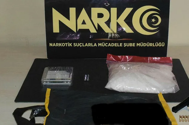 Uyuşturucu tacirlerine flaş operasyon