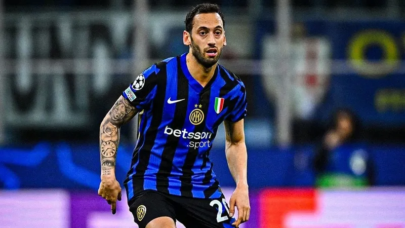 barcelona-inter-maci-saat-kacta-hangi-kanalda-hakan-calhanoglu-var-mi-iste-muhtemel-ilk-11ler-1746000783826.jpg (Kanay: Sosyal Medya)