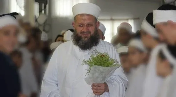 ismailaga-vakfindan-6-yasindaki-cocuga-cinsel-istismar-iddiasiyla-ilgili-aciklama-1670858719115.jpg İsmailağa Vakfı'ndan 6 yaşındaki çocuğa cinsel istismar iddiasıyla ilgili açıklama-3