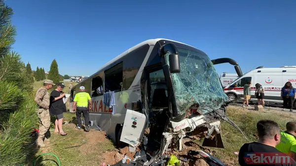 Eskişehir'de can pazarı! Yolcu otobüsü yoldan çıktı - 14