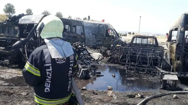 Denizli'de hurda deposunda yangın! Bu hale geldiler-4
