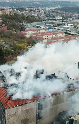 Sarıyer'de korkutan yangın! Dumanlar yükseldi