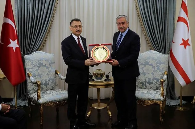 Cumhurbaşkanı Yardımcısı Oktay, KKTC Cumhurbaşkanı ile bir araya geldi