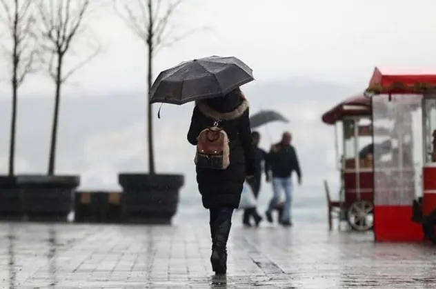 Rüzgar saatte 40-70 kilometreye ulaşacak! Meteoroloji'den kuvvetli yağış uyarısı: Pus, sis, buzlanma ve dona dikkat