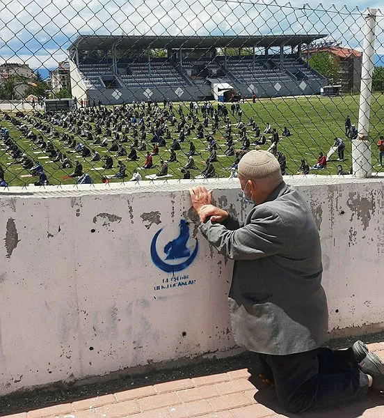 Başkan Erdoğan'dan Konya'da Cuma namazında stada giremeyen Osman Duymaz'a anlamlı hediye!-4