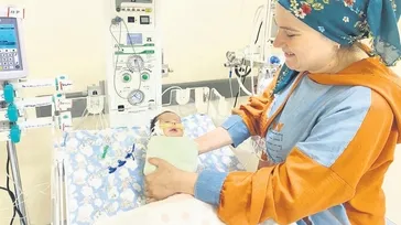 Konya'daki ikiz kardeşler ameliyatla hayata tutundu