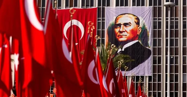 cumhuriyet ne zaman ilan edildi 29