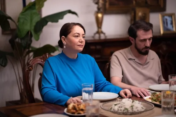 kizilcik-serbeti-9-bolum-canli-izle-kizilcik-serbeti-9-bolum-full-hd-youtube-show-tv-kesintisiz-tek-parca-canl-1671816259025.jpg Kızılcık Şerbeti 9. bölüm İZLE - Kızılcık Şerbeti 9. bölüm FULL HD Youtube kesintisiz, tek parça-4