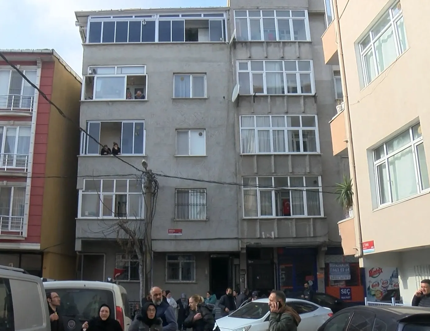 Küçükçekmece’de sır ölüm! İntihar mı cinayet mi?