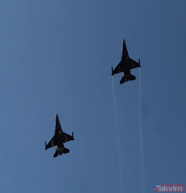 Antalya'nın fethi törenlerinde SOLOTÜRK'ten nefes kesen gösteri - 12