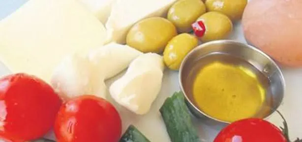 Kahvaltı kalbi besler