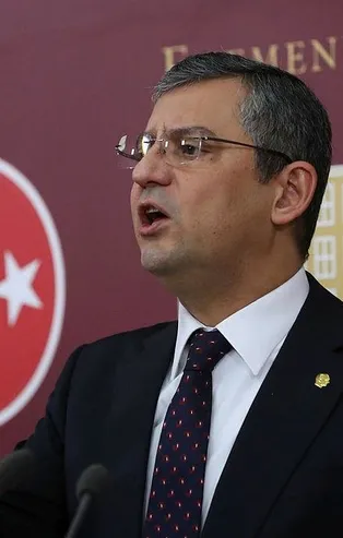 CHP'li Özgür Özel hakaret yağdırıp hedef gösterdiği mahkeme başkanı Akın Gürlek’e tazminat ödeyecek