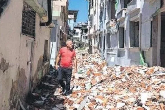 the-economistin-algi-operasyonlarina-takvimden-cevap-alcaklara-kar-yagiyor-usumedin-mi-sen-bu-isin-sonunu-dusu-1683757586873.jpeg The Economist'in algı operasyonlarına Takvim'den cevap: Alçaklara kar yağıyor üşümedin mi sen bu işin sonunu düşünmedin mi-6