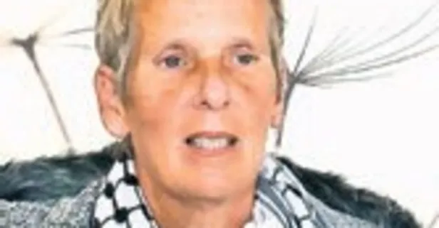 Aktivistler anlattı: Çıplak arama ve başörtüsü yasağı