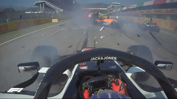 kazalarin-damga-vurdugu-f1-toskana-grand-prixsini-hamilton-kazandi-1600014305960.jpeg Kazaların damga vurduğu F1 Toskana Grand Prix'sini Hamilton kazandı!-2