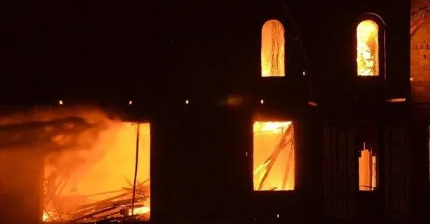 İsveç’te İslam düşmanlığı devam ediyor! Bu kez camiyi kalleşçe ateşe verip kundakladılar