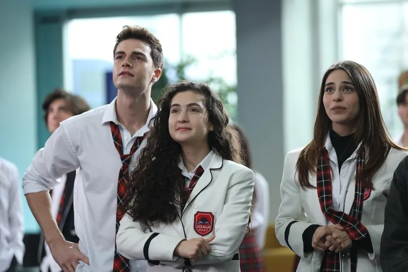 kardeslerim-114-bolum-yurek-yakti-omerin-annesiyle-vedasi-izleyenleri-duygulandirdi-1706431505095.jpg Kardeşlerim 114. bölüm yürek yaktı: Ömer’in annesiyle vedası izleyenleri duygulandırdı-3