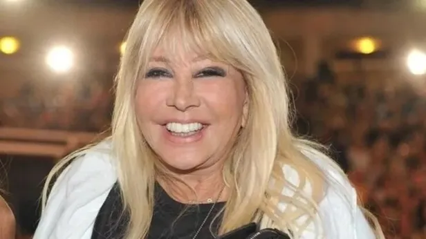 demans-hastaligi-nedir-belirtileri-neler-pakize-sudanin-hastaligi-oldurucu-mu-tedavisi-var-mi-demans-ve-alzhei-1671626237623.jpeg Demans hastalığı nedir, belirtileri neler? Pakize Suda'nın hastalığı öldürücü mü, tedavisi var mı? Demans ve Alzheimer farkı ne?-2