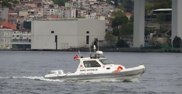 Dalgıçlar denizde onu arıyor: Sahilde fotoğraf çekilirken düştüğü Boğaz’da kayboldu