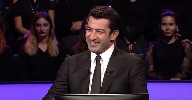 Sana dün bir tepeden baktım şeklinde başlayan Yahya Kemal Beyatlı'ya ait şiirin adı nedir?