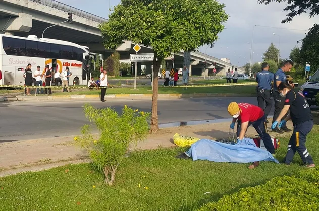 Otobüsten iner inmez öldürüldü: Kan davası iddası