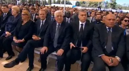 Peres’in cenaze töreninden kareler