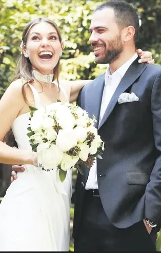 Hamile olduğu için ani şekilde Berkin Gökbudak ile evlenmişti! Aslı Enver dizi projesine ayrıldığı için 15 bin dolar tazminat ödedi