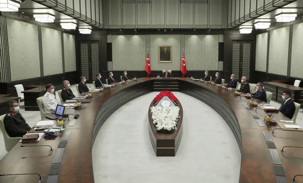 hangi-komutanlar-emekli-oldu-hangi-komutanlar-terfi-etti-2020-yas-kararlari-1595509759960.jpg Hangi komutanlar emekli oldu? Hangi komutanlar terfi etti? 2020 YAŞ kararları-2