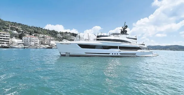 Acun Ilıcalı yarım milyarlık yeni oyuncağını Bebek’e demirledi! İlk tatilini...