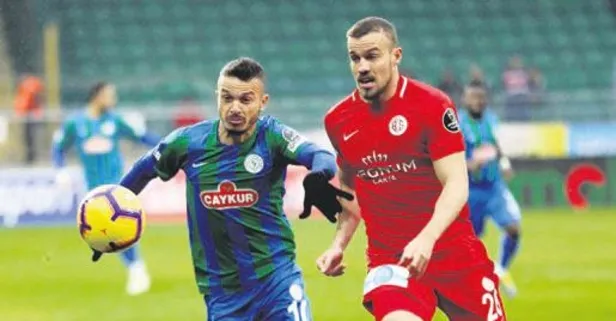 Çaykur Rize fırsat tepti