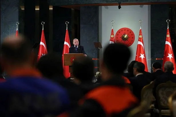 baskan-erdogandan-depremzedelerle-iftar-programinda-onemli-aciklamalar-1681342497889.jpeg Başkan Erdoğan'dan depremzedelerle iftar programında önemli açıklamalar-3