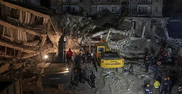 Elazığ için tüm Türkiye tek yürek! Ünlülerden destek yağdı...