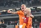 Nefesler tutuldu! Aslantepe'de tarihi gün: TAKVİM'in usta yazarları Galatasaray-Fenerbahçe derbisini masaya yatırdı