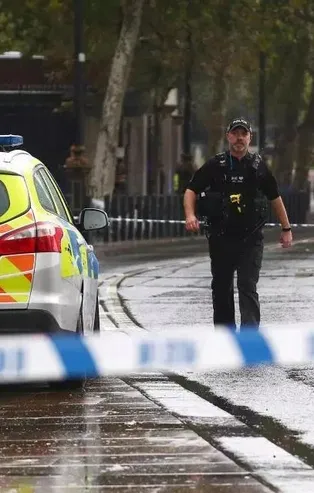 Son dakika: İngiltere'de bomba alarmı