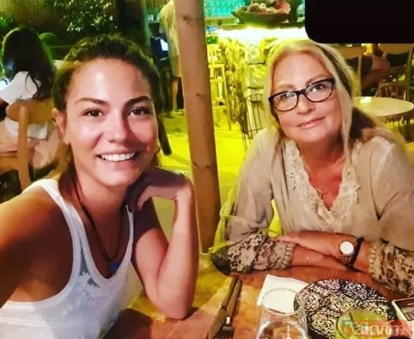 Burcu Özberk annesinin gençliğinin kopyası genetik kodlar iş başında! Burcu Özberk'in annesini görenler Burcu'yu unuttu - 13