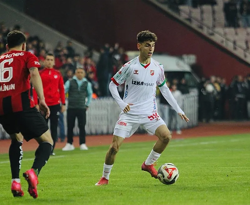 Fenerbahçe'den 4'lü transfer harekatı! İmzalar peş peşe gelecek - 6