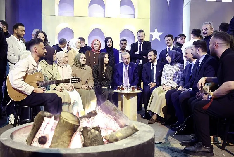 Ateş başında sohbet!