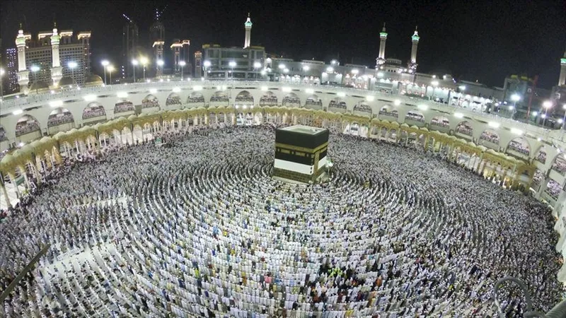 hac-kesin-kayit-tarihleri-2025-diyanet-hac-ucreti-kac-tl-oldu-kesin-kayit-islemleri-ne-zaman-ve-nasil-yapilir-1730347350038.jpg (Takvim Foto Arşiv)