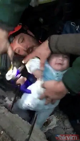 Yalı Çapkını hastası Demet Akalın'ın gazabı "Ayy sen hakettin" Diline düşenin kurtulamadığı Demet Akalın yine formunda - 37