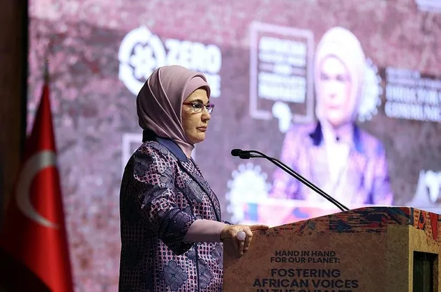 Son dakika: Emine Erdoğan: Şiddet tüm topluma etki eden yıkıcı bir deneyimdir