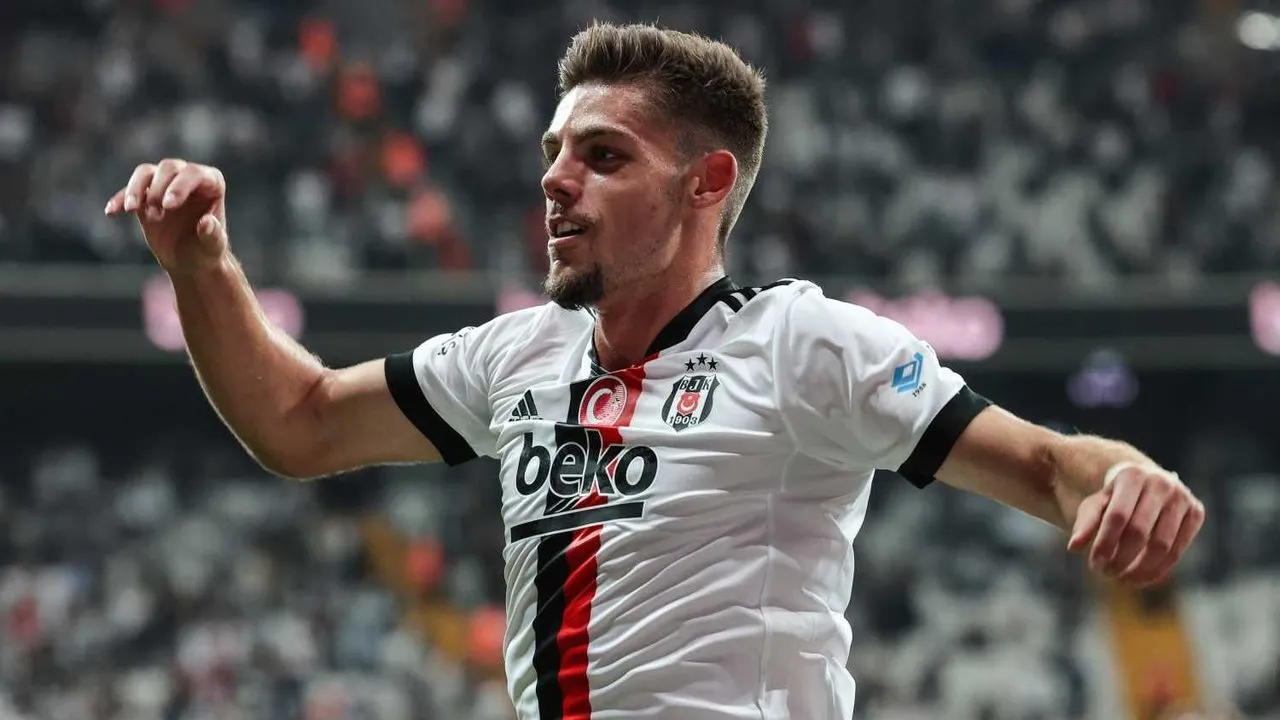 Beşiktaş’ta Montero yolcu!