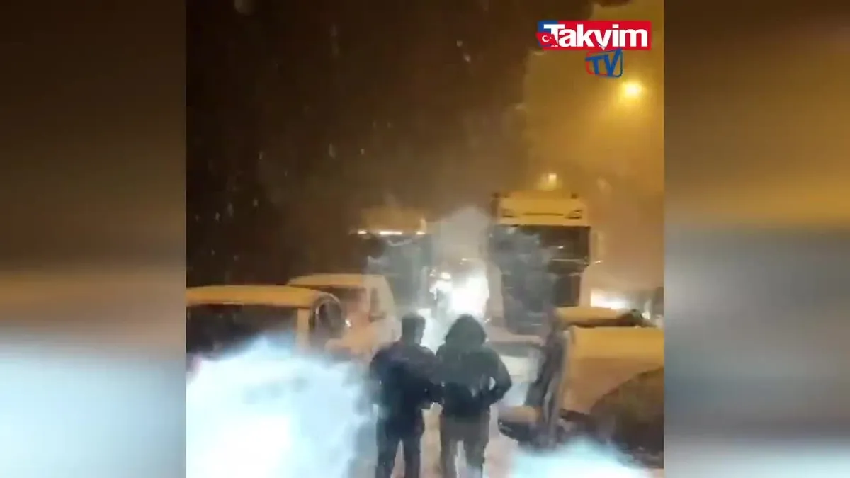 Anadolu otoyolunda kar trafiği durdurdu!