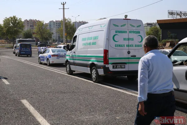 Narin Güran ağıtlarla son yolculuğuna uğurlandı! Minik bedeni bu mezara defnedildi | Yürek burkan 'gelinlik' detayı - 38