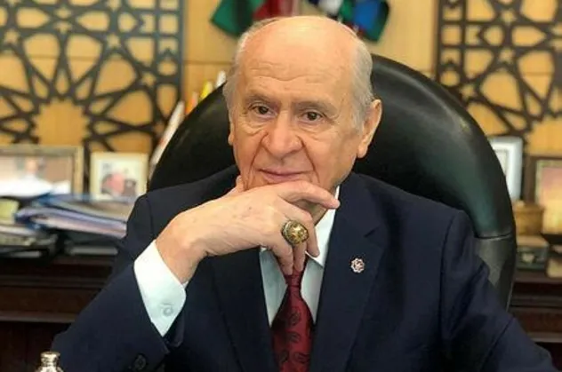 MHP lideri Devlet Bahçeli'ye "Ayasofya" yüzüğü