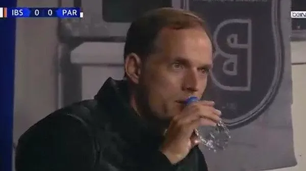 Medipol Başakşehir PSG maçına damga vuran kare! Tuchel'in kafası karıştı-1